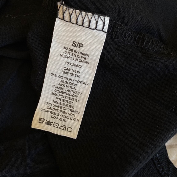 GARAGE Crop Top W/ Mesh Sleeves - Picture 9 of 10